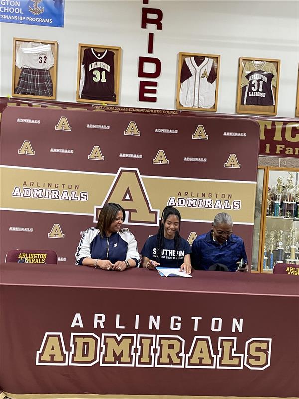 Yasieli Perez Southern Conn. State Univ. Track & Field